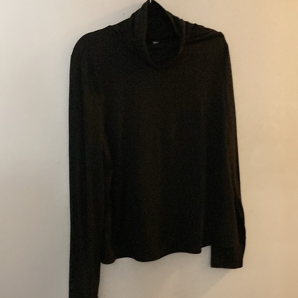 NWOT SEIN CURVE BLACK TURTLENECK - Picture 2 of 9